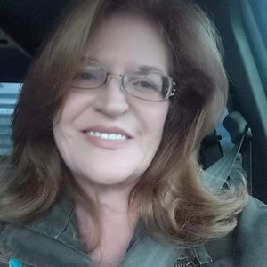 Meet your Posher, Cynthia